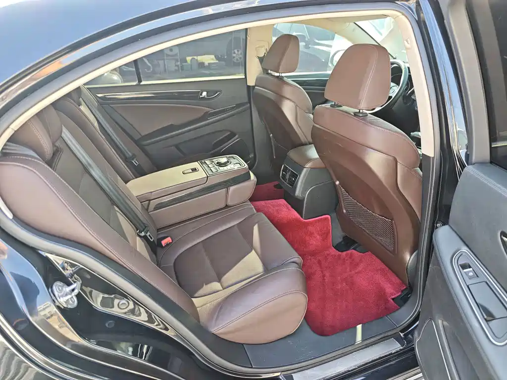 Hongqi Hongqi H7 — фото 10