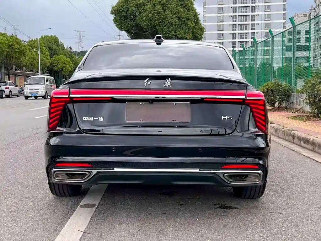 Hongqi Hongqi H5 — фото 11
