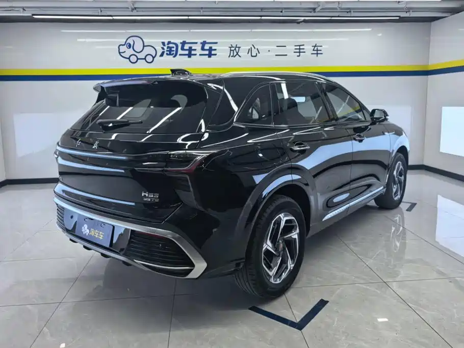 Hongqi Hongqi HS3 — фото 3