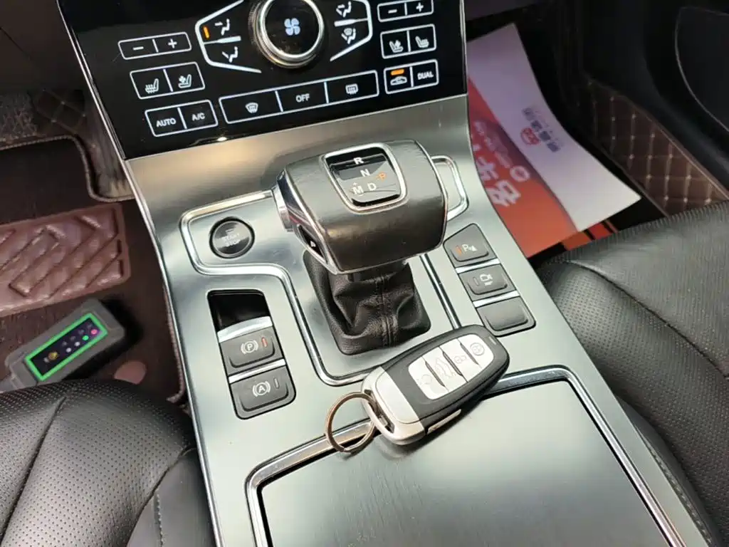 Hongqi Hongqi H5 — фото 14