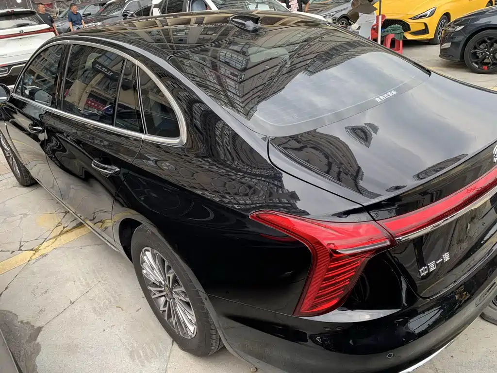 Hongqi Hongqi H5 — фото 17
