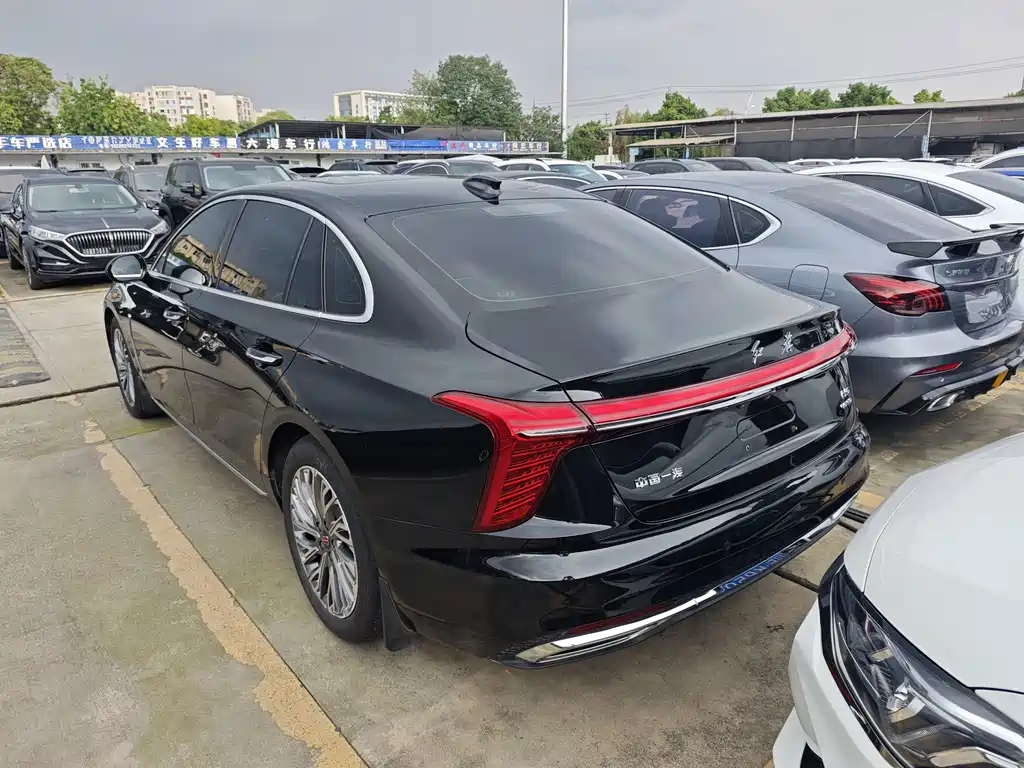Hongqi Hongqi H5 — фото 14