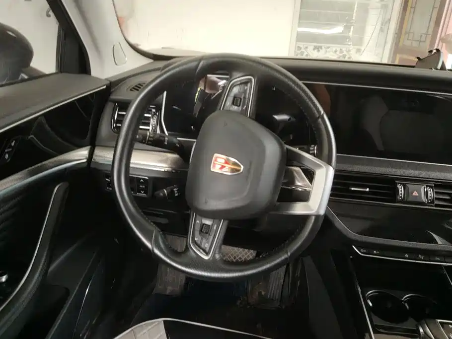 Hongqi Hongqi HS5 — фото 15