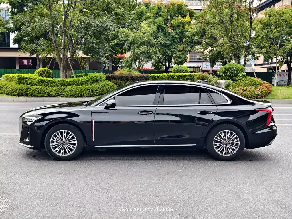 Hongqi Hongqi H5 — фото 11