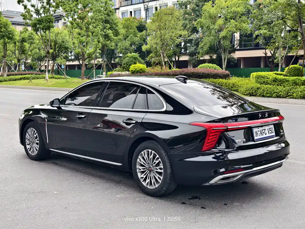 Hongqi Hongqi H5 — фото 14