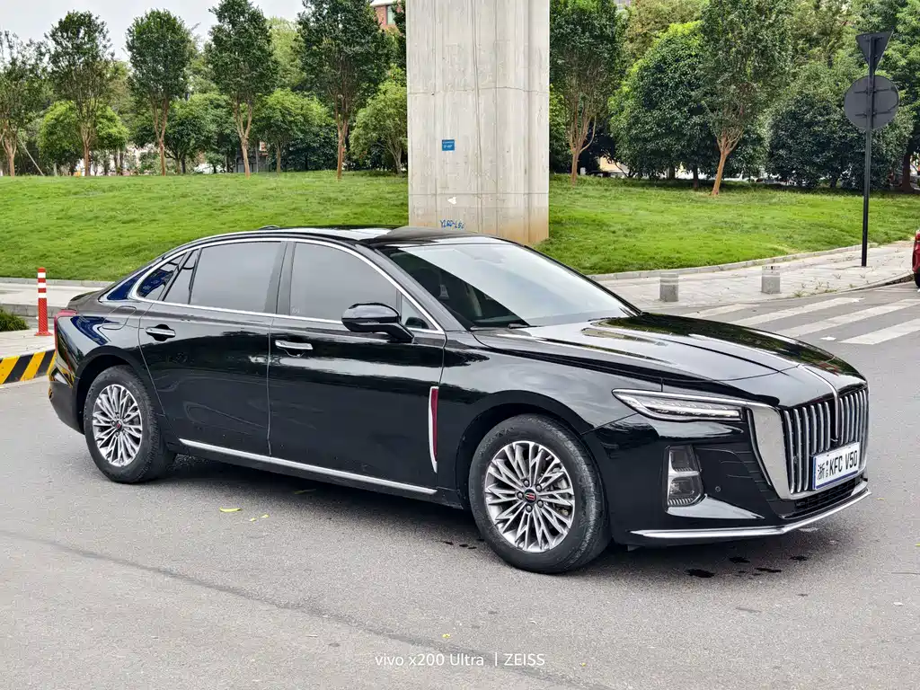 Hongqi Hongqi H5 — фото 3