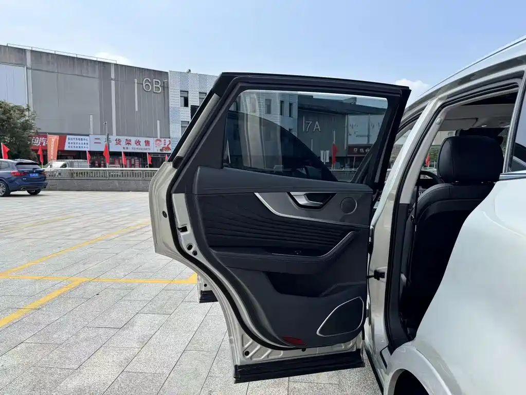 Hongqi Hongqi HS5 — фото 14