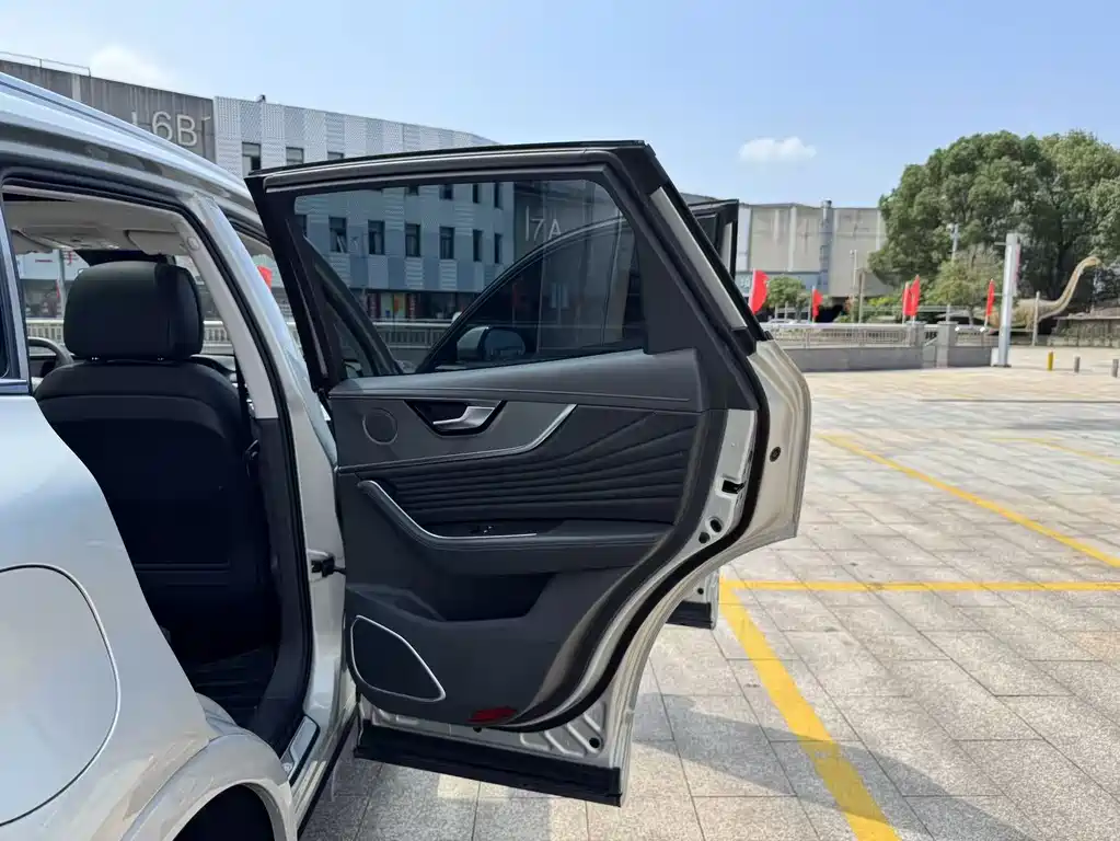 Hongqi Hongqi HS5 — фото 20
