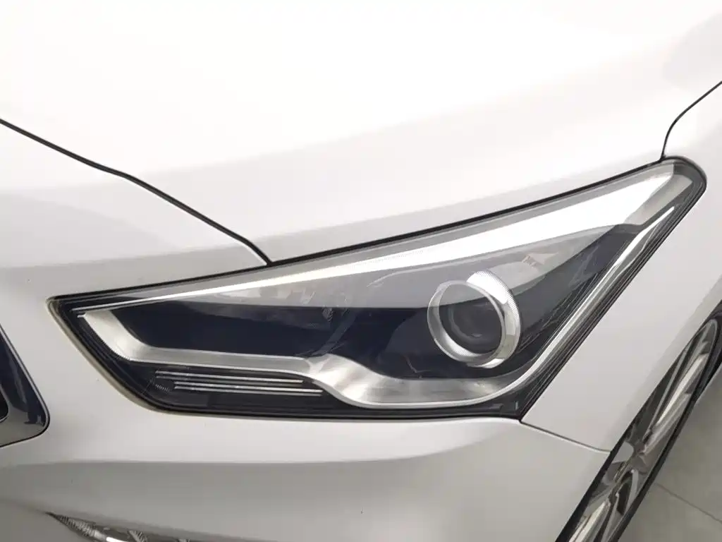 Hyundai Mistra — фото 7