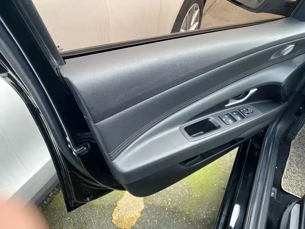 Hyundai Elantra — фото 11
