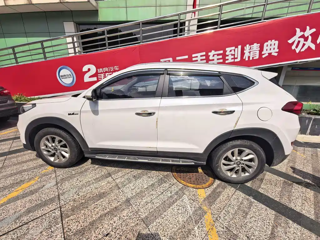 Hyundai Tucson — фото 2