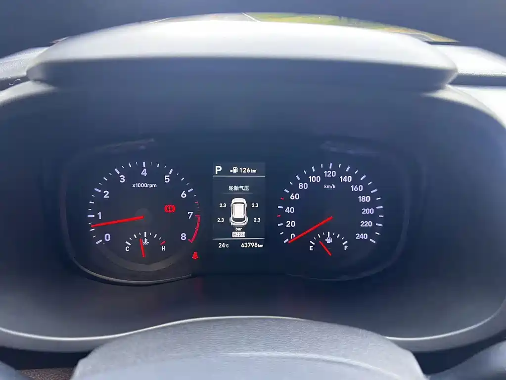 Hyundai ix35 — фото 15