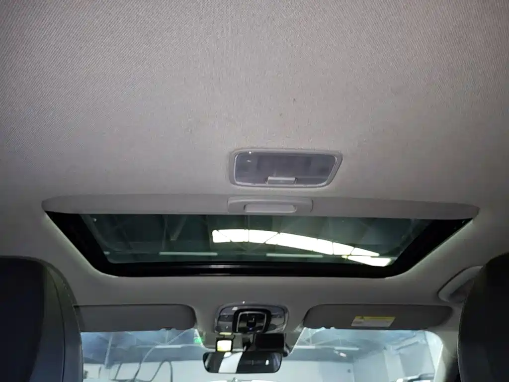 Hyundai Elantra — фото 18