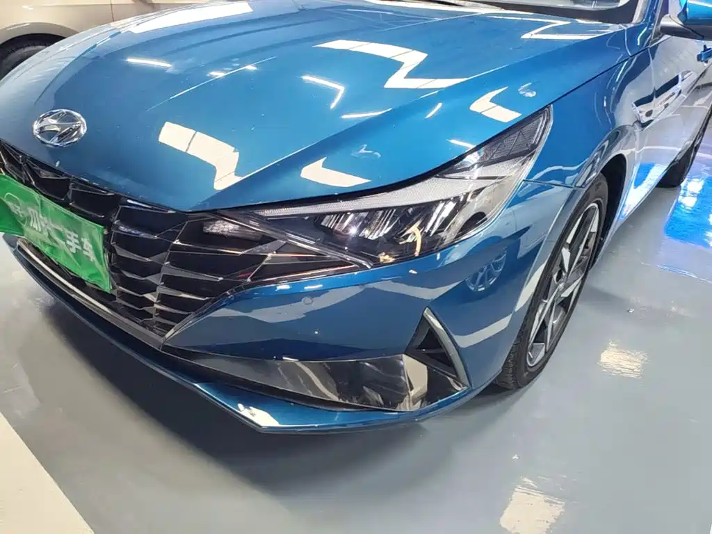 Hyundai Elantra — фото 24