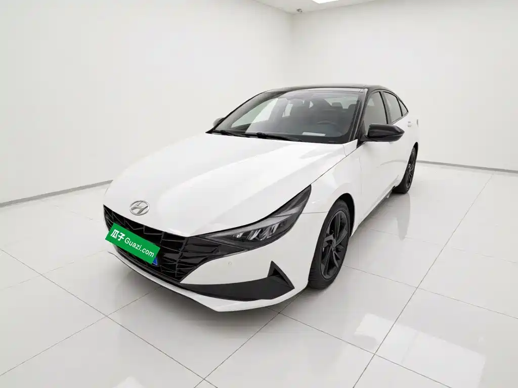 Hyundai Elantra — фото 2