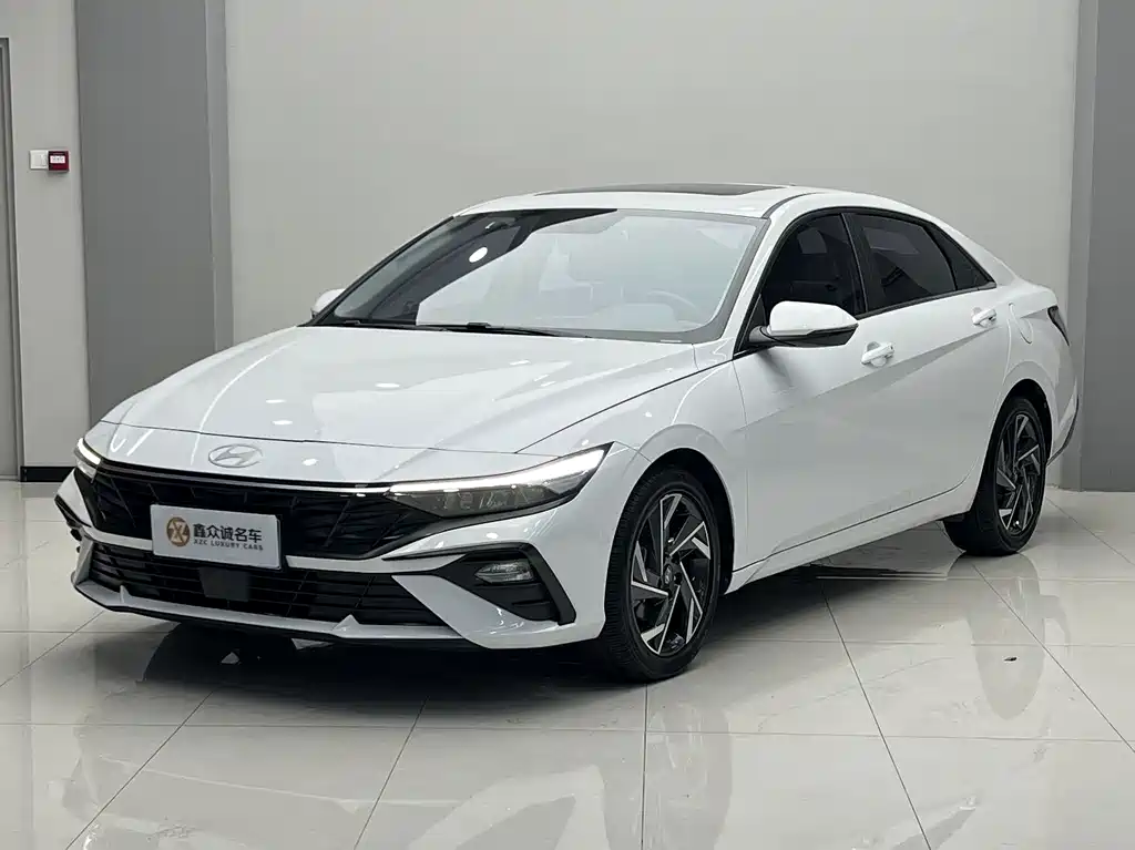 Hyundai Elantra — фото 3