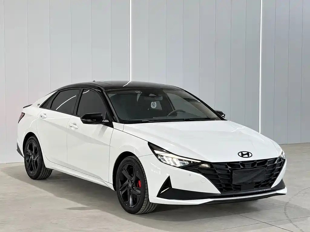 Hyundai Elantra — фото 3