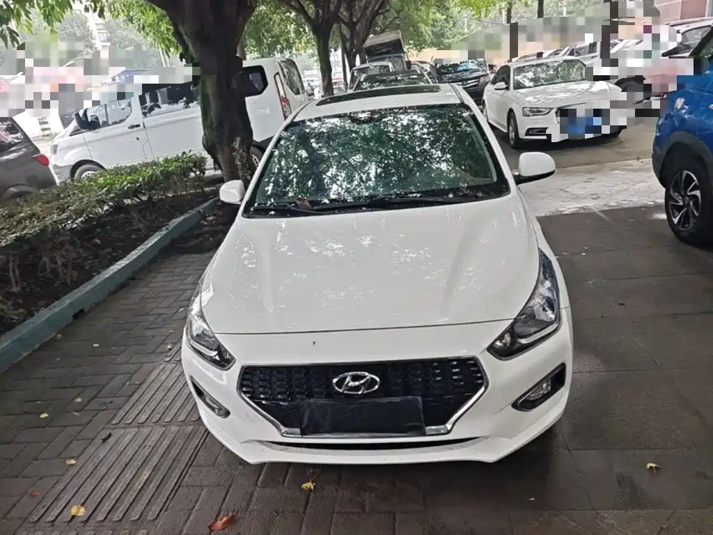 Hyundai Verna — фото 3