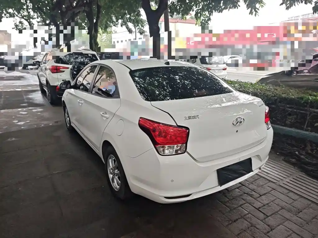 Hyundai Verna — фото 5