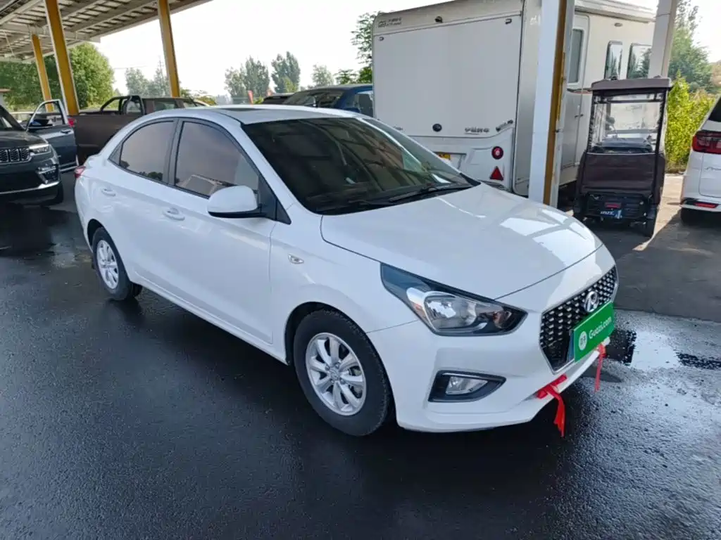 Hyundai Verna — фото 4