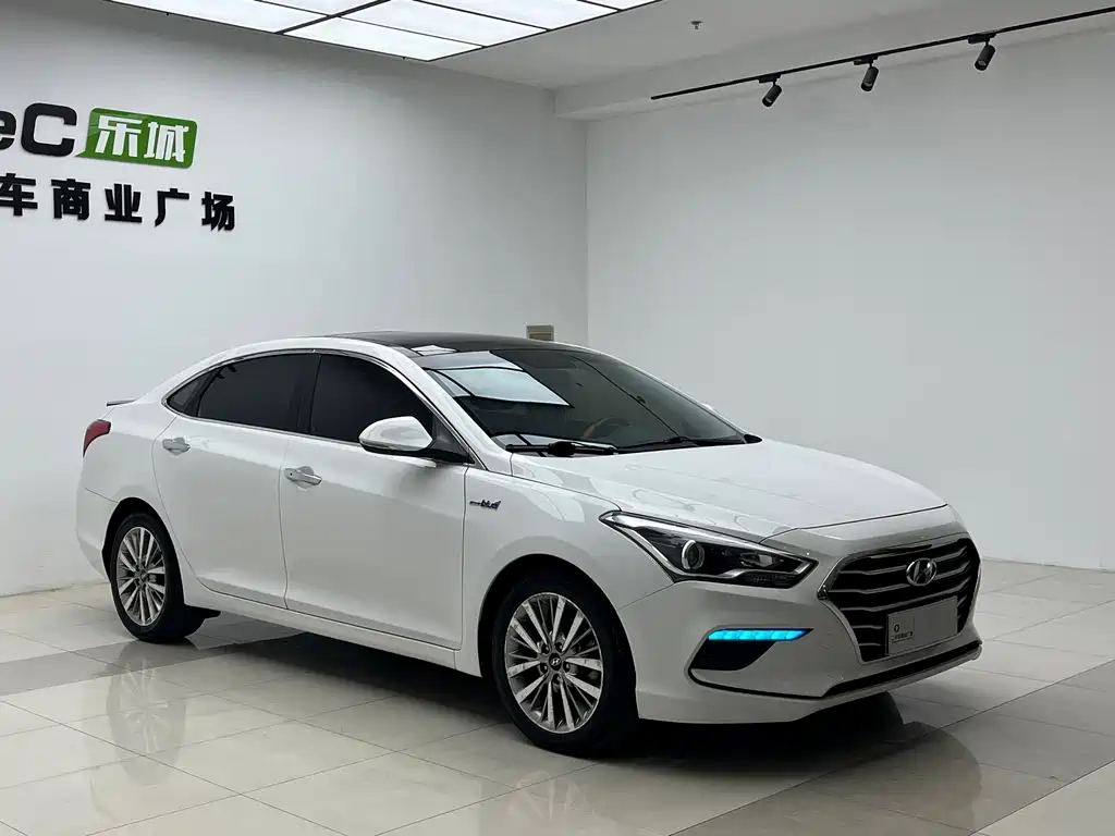 Hyundai Mistra — фото 3