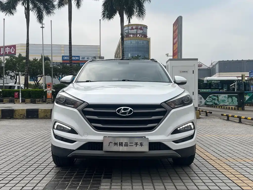 Hyundai Tucson — фото 2