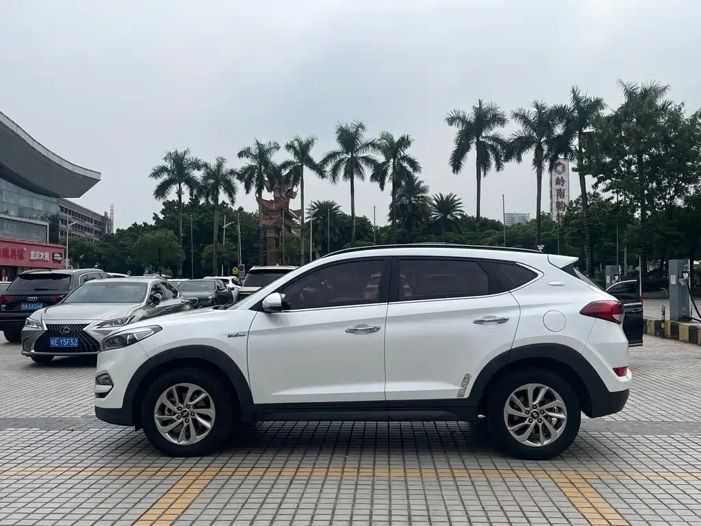 Hyundai Tucson — фото 4