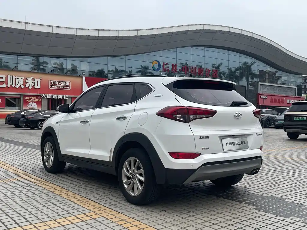Hyundai Tucson — фото 6