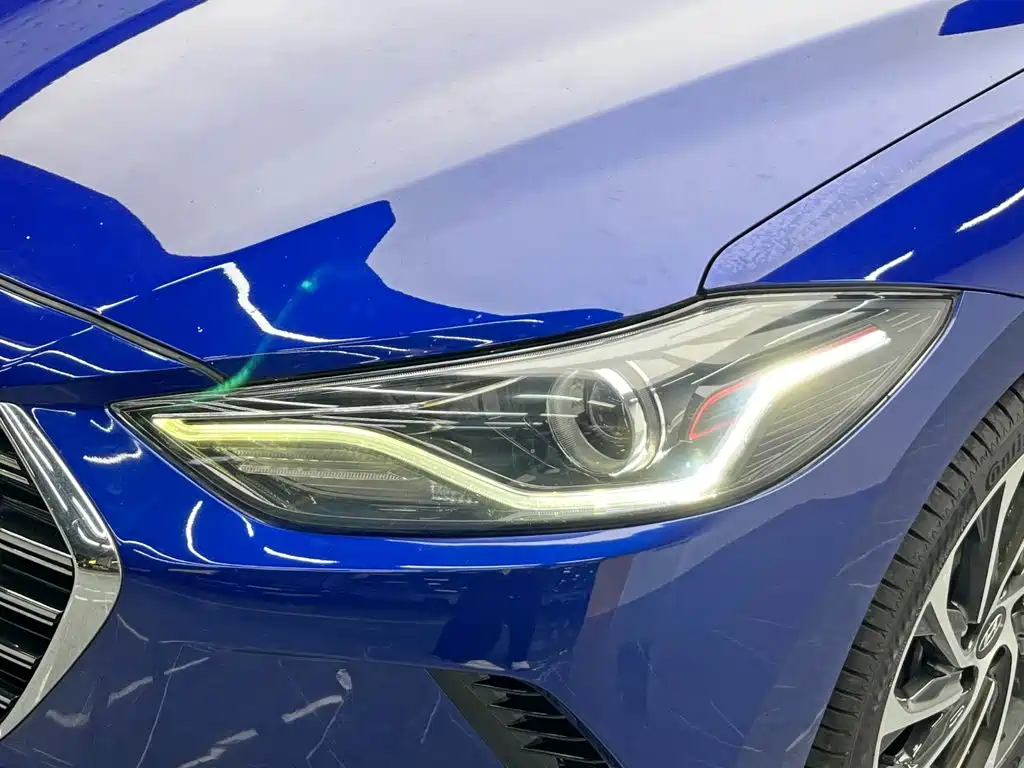 Hyundai Elantra — фото 10