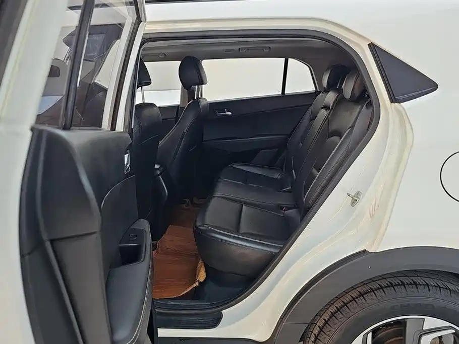Hyundai ix25 — фото 11