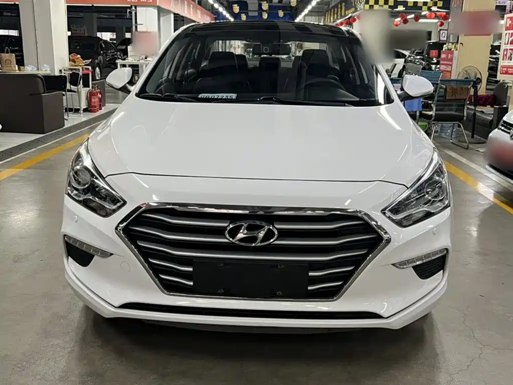 Hyundai Mistra — фото 3