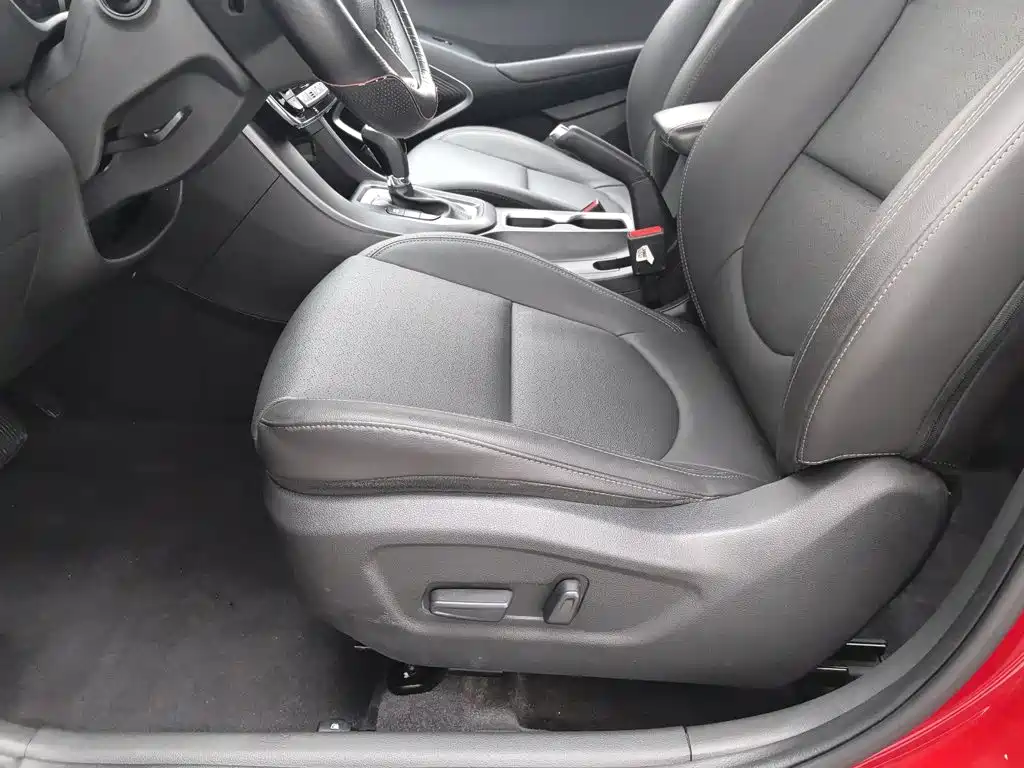 Hyundai ix35 — фото 20
