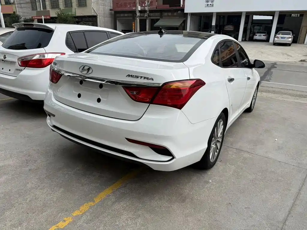 Hyundai Mistra — фото 4