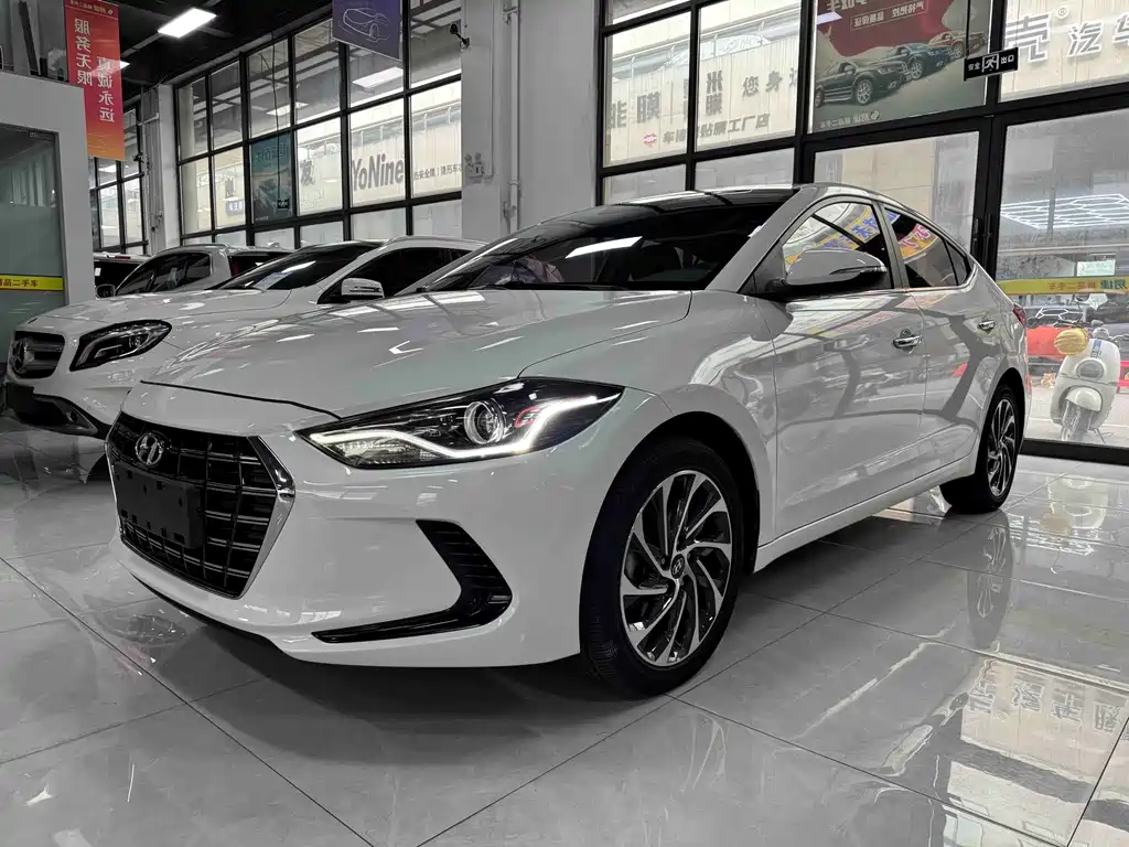 Hyundai Elantra