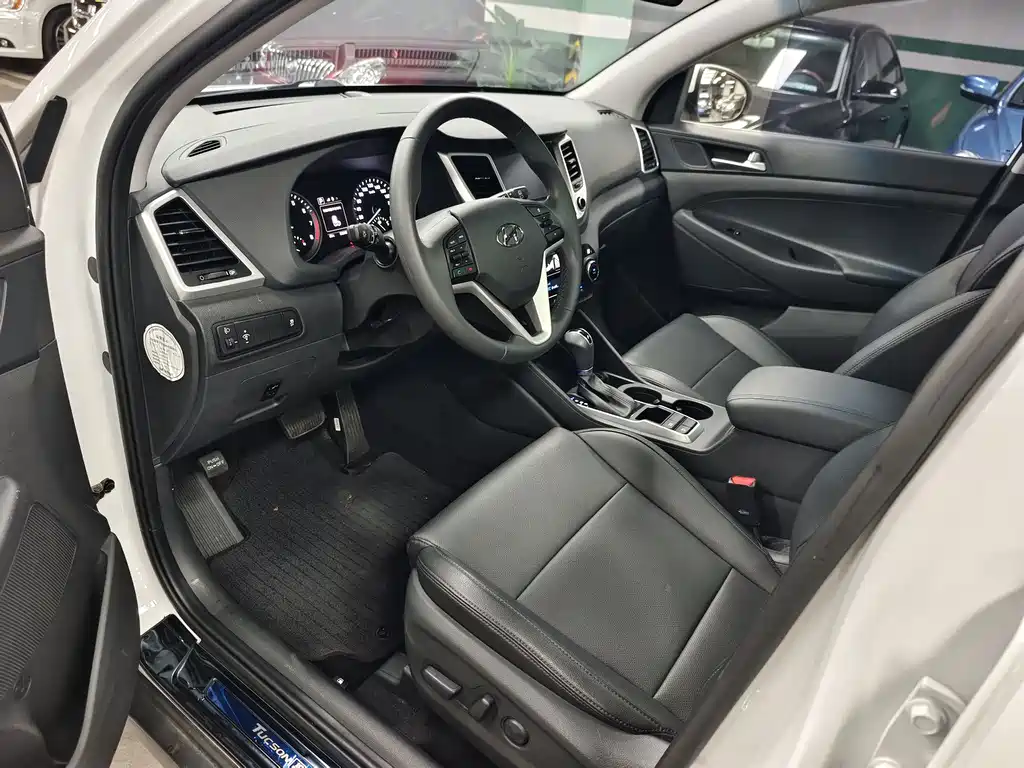 Hyundai Tucson — фото 8