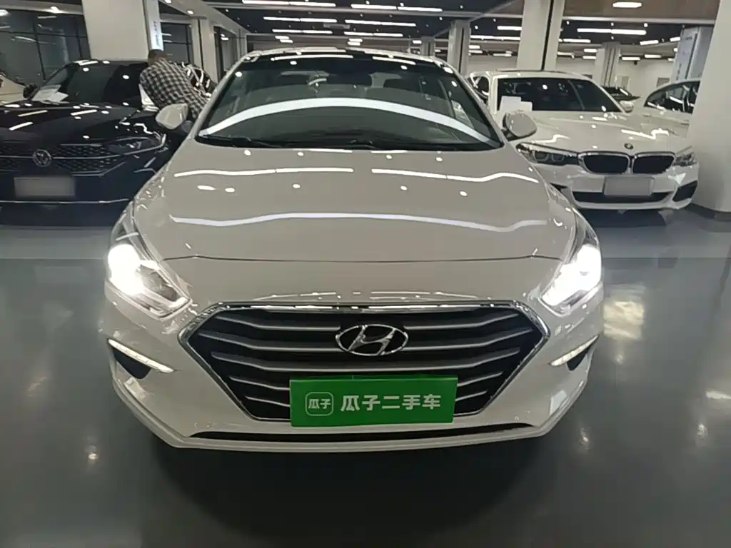 Hyundai Mistra — фото 3
