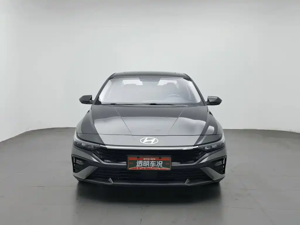 Hyundai Elantra — фото 3
