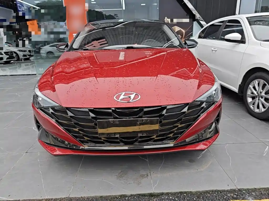 Hyundai Elantra — фото 3