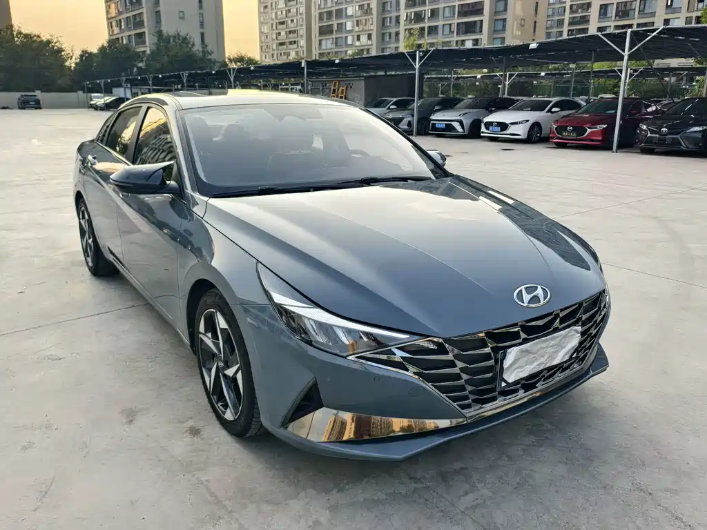 Hyundai Elantra — фото 3