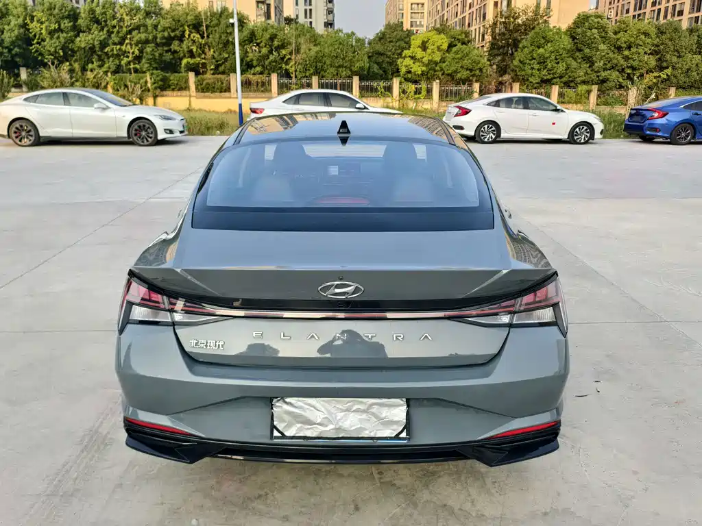 Hyundai Elantra — фото 6