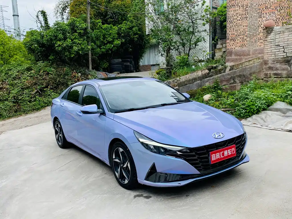 Hyundai Elantra — фото 3