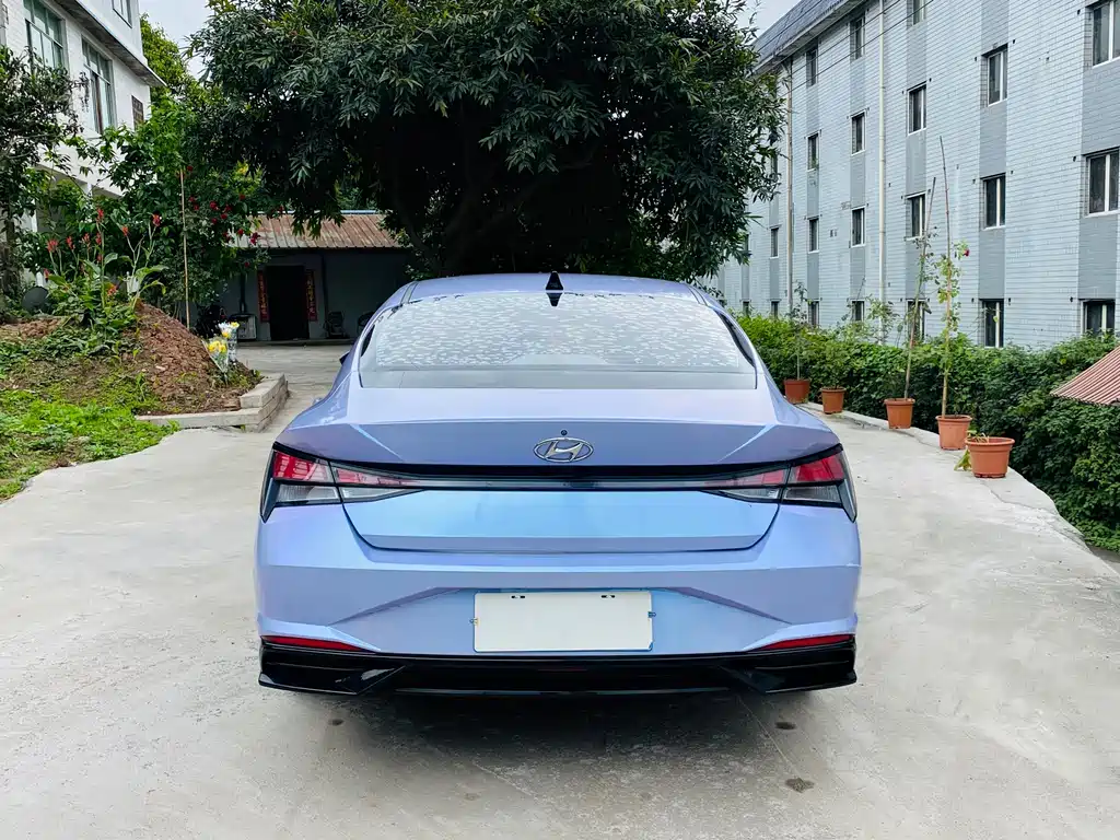 Hyundai Elantra — фото 4