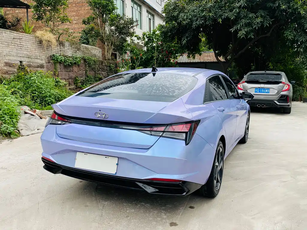 Hyundai Elantra — фото 5