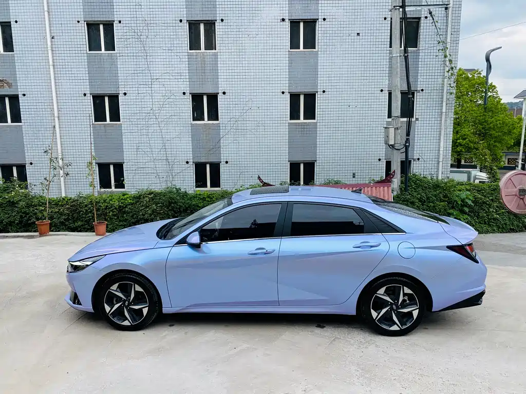 Hyundai Elantra — фото 7