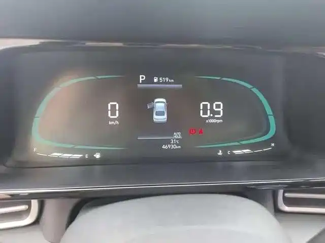 Hyundai Elantra — фото 10
