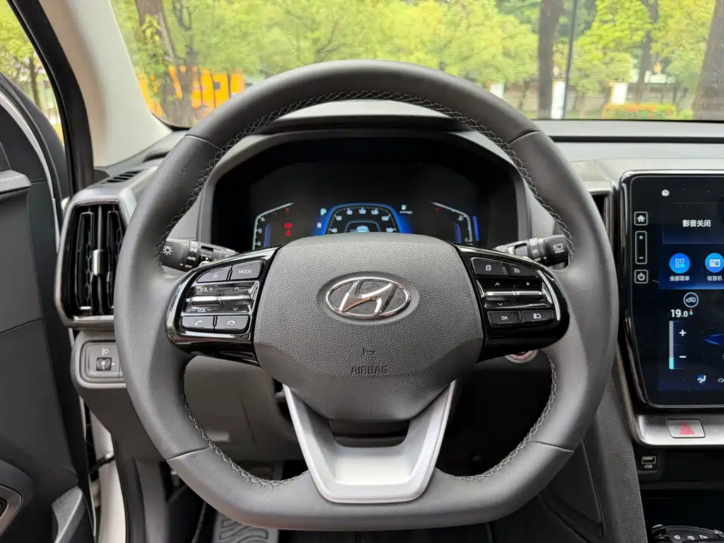 Hyundai ix35 — фото 15