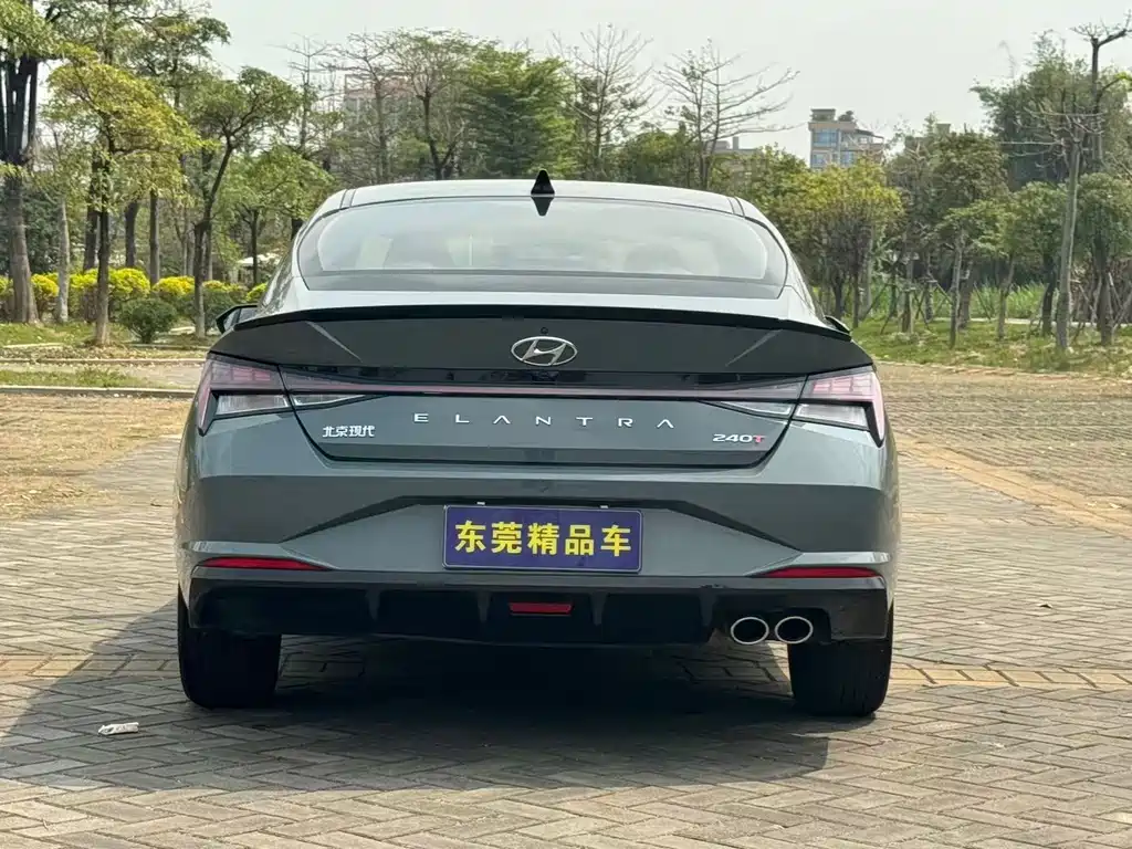 Hyundai Elantra — фото 15