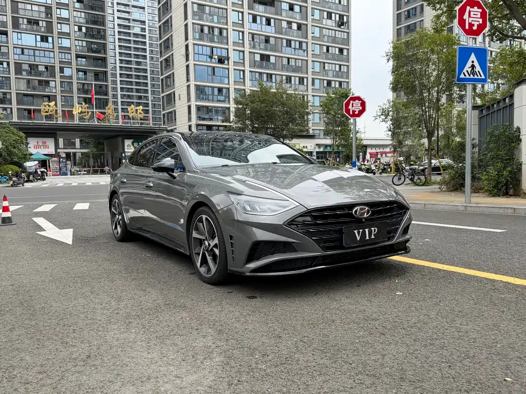 Hyundai Sonata — фото 3