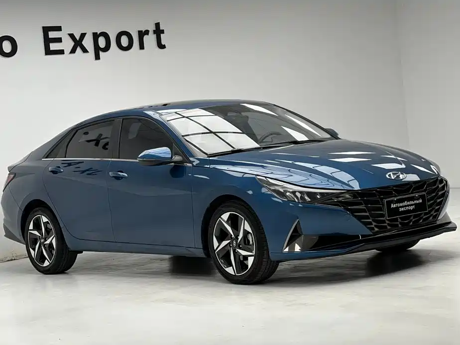 Hyundai Elantra — фото 3