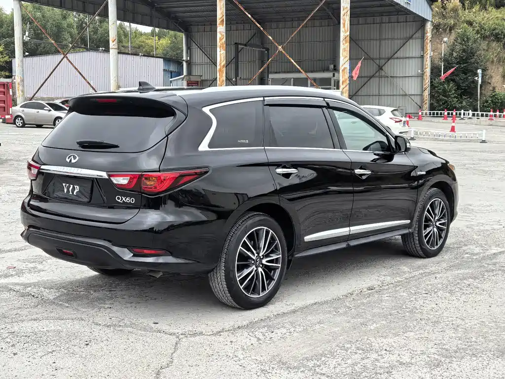 Infiniti QX60 (Import) — фото 7
